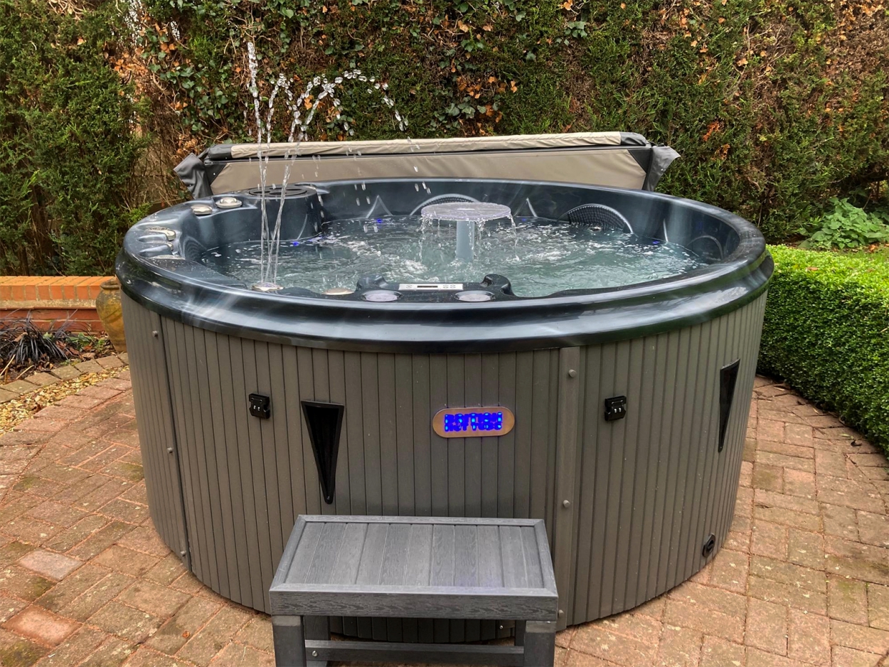 Winston Hot Tub™️ - Hot Tubs & Swim Spas Warwickshire